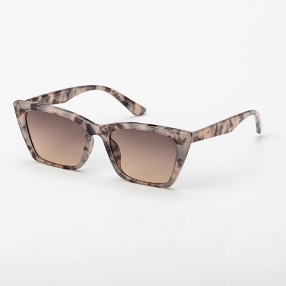 Retro Gray Tortoise Print Cat Eye Sunglasses